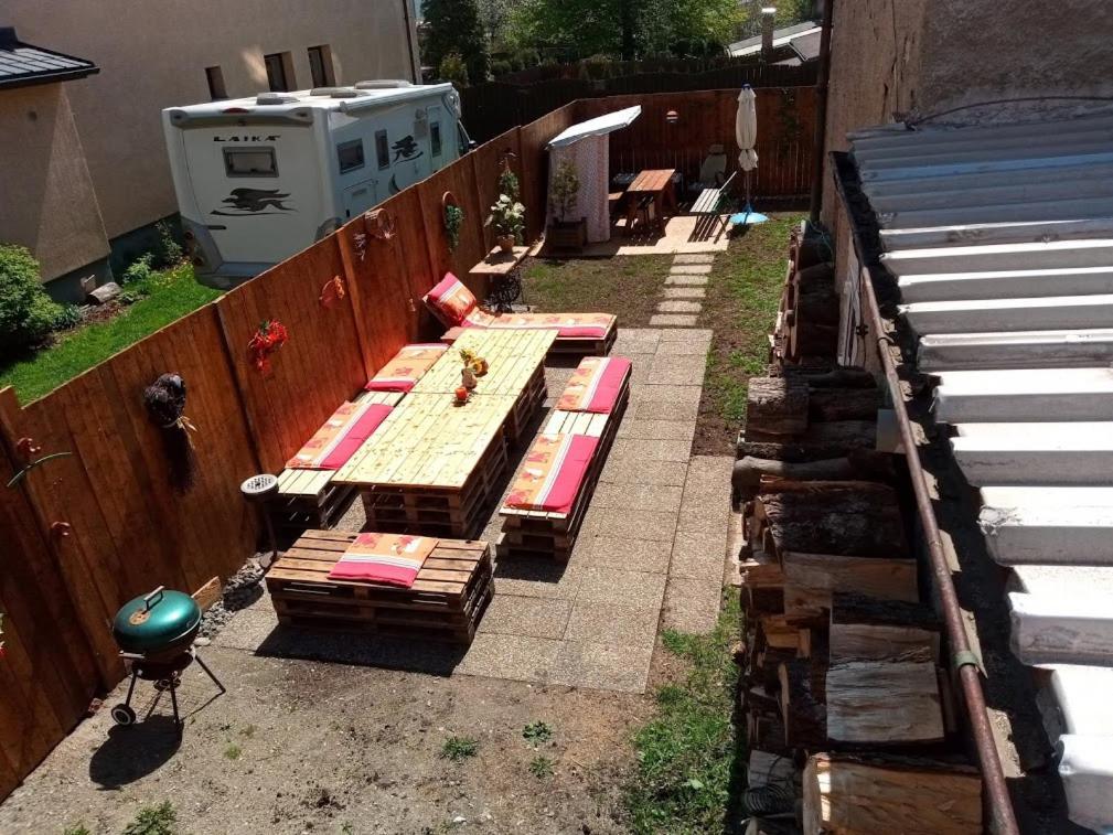 Chalupa Hora Svateho Sebestiana Buitenkant foto
