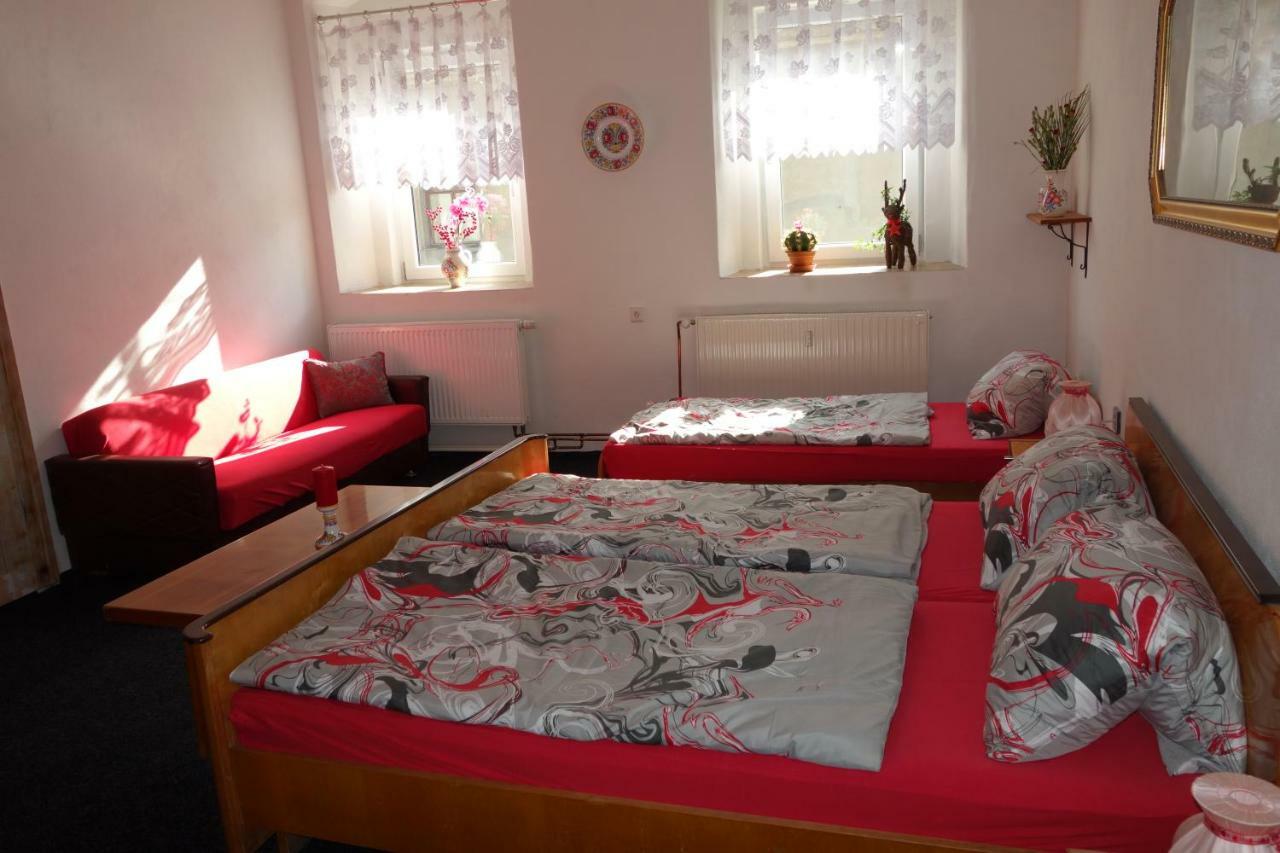 Chalupa Hora Svateho Sebestiana Buitenkant foto